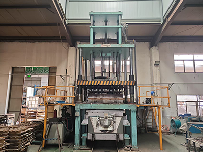 低壓鑄造機